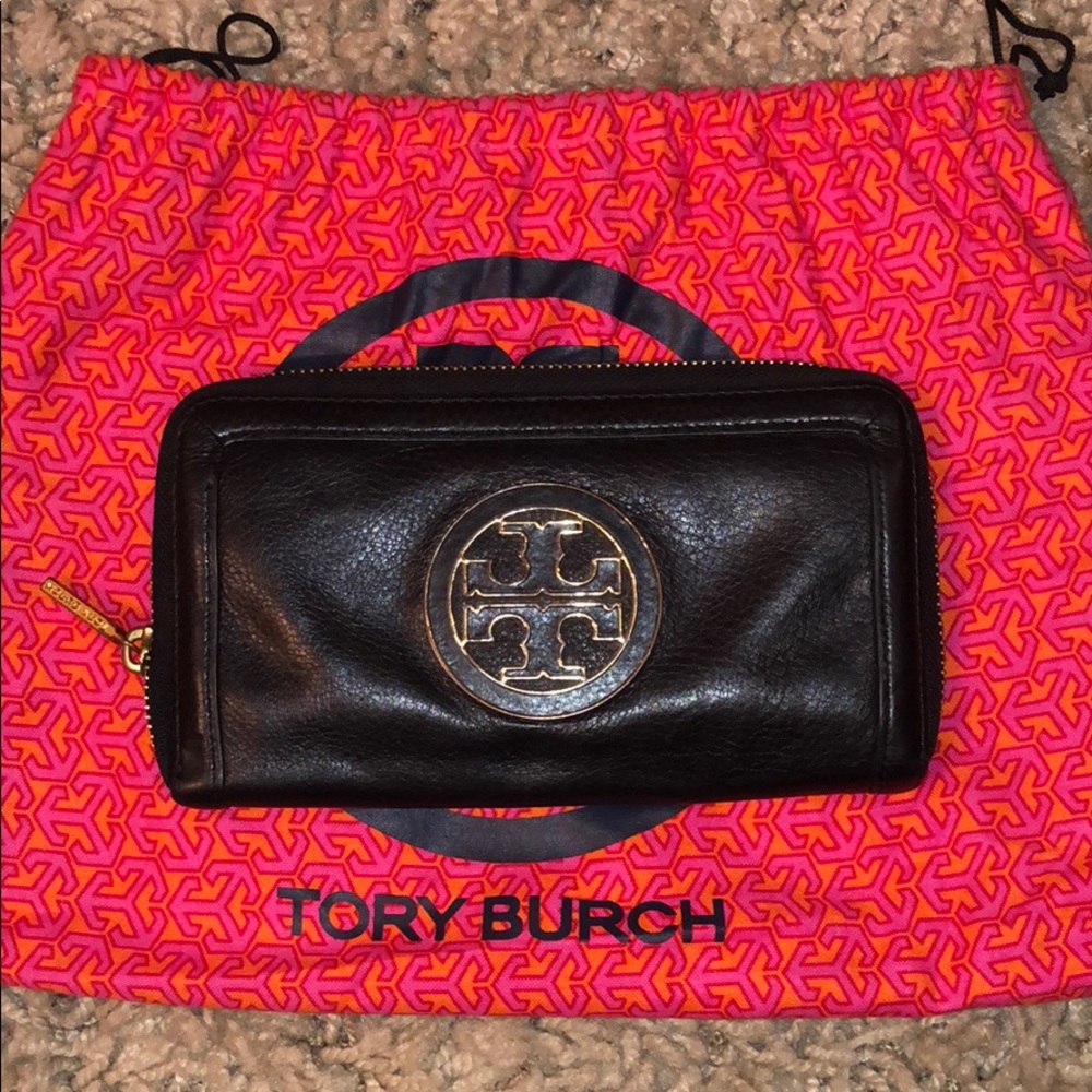 Used Tory Burch black leather wallet